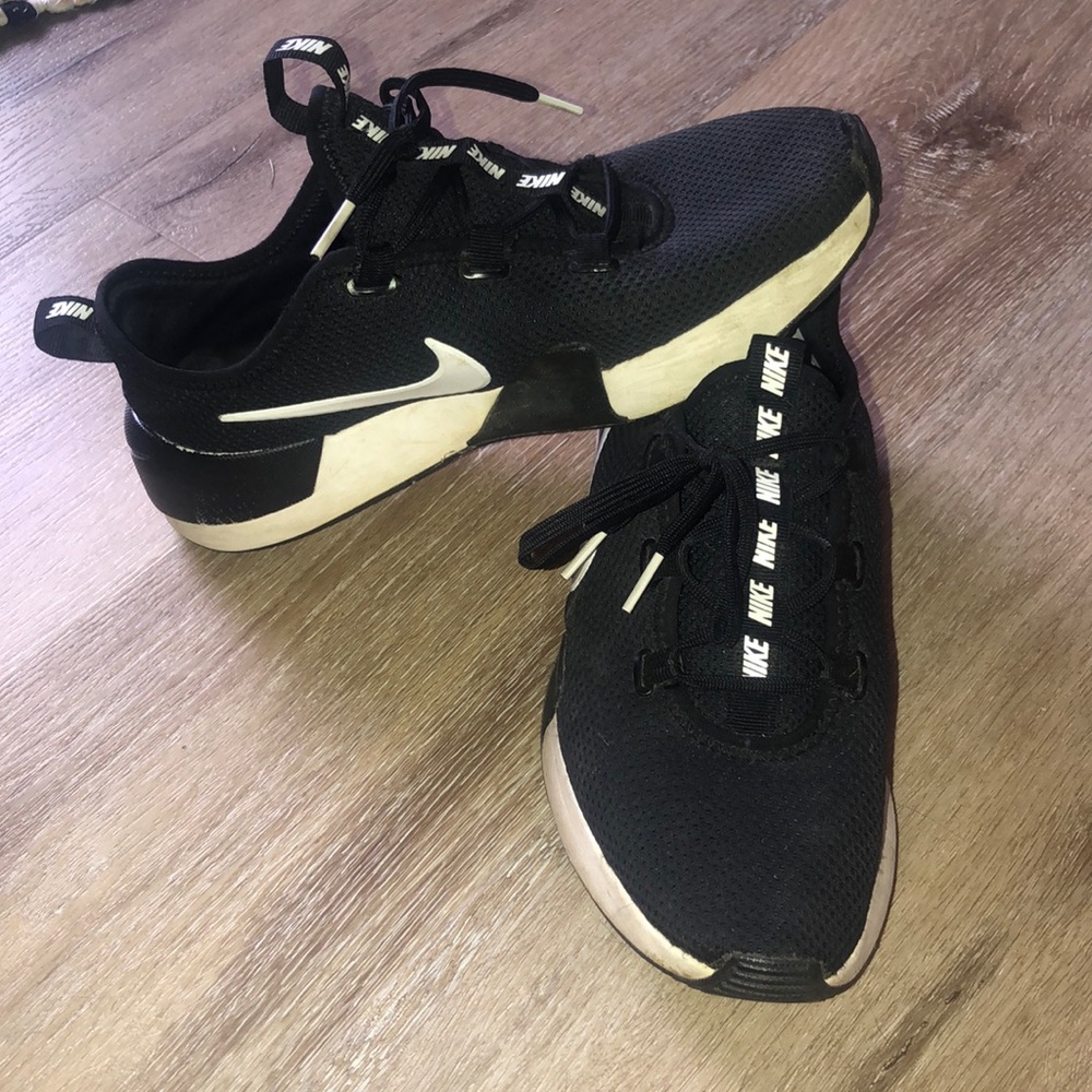 Nike tennis shoes